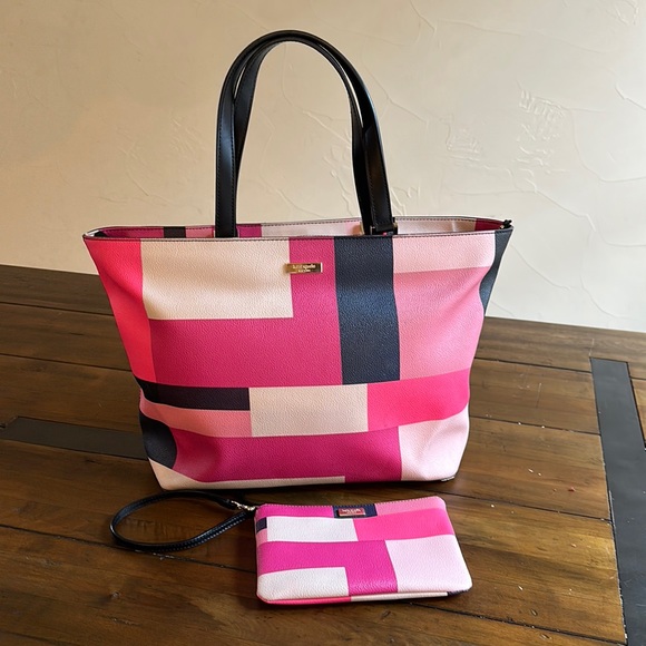 kate spade Handbags - Kate Spade Lolly Print Mod Zippered Tote Bonus Wristlet